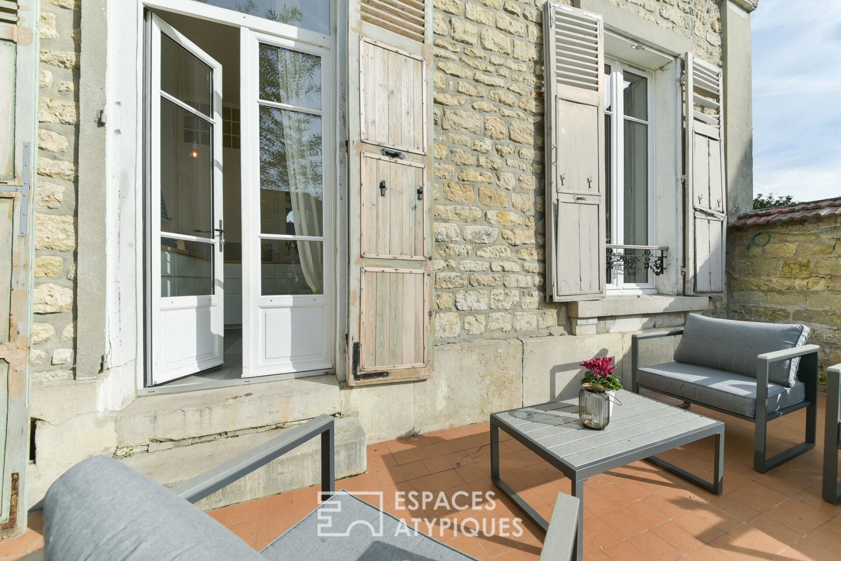 Notting Hill – Rehabilitated townhouse.