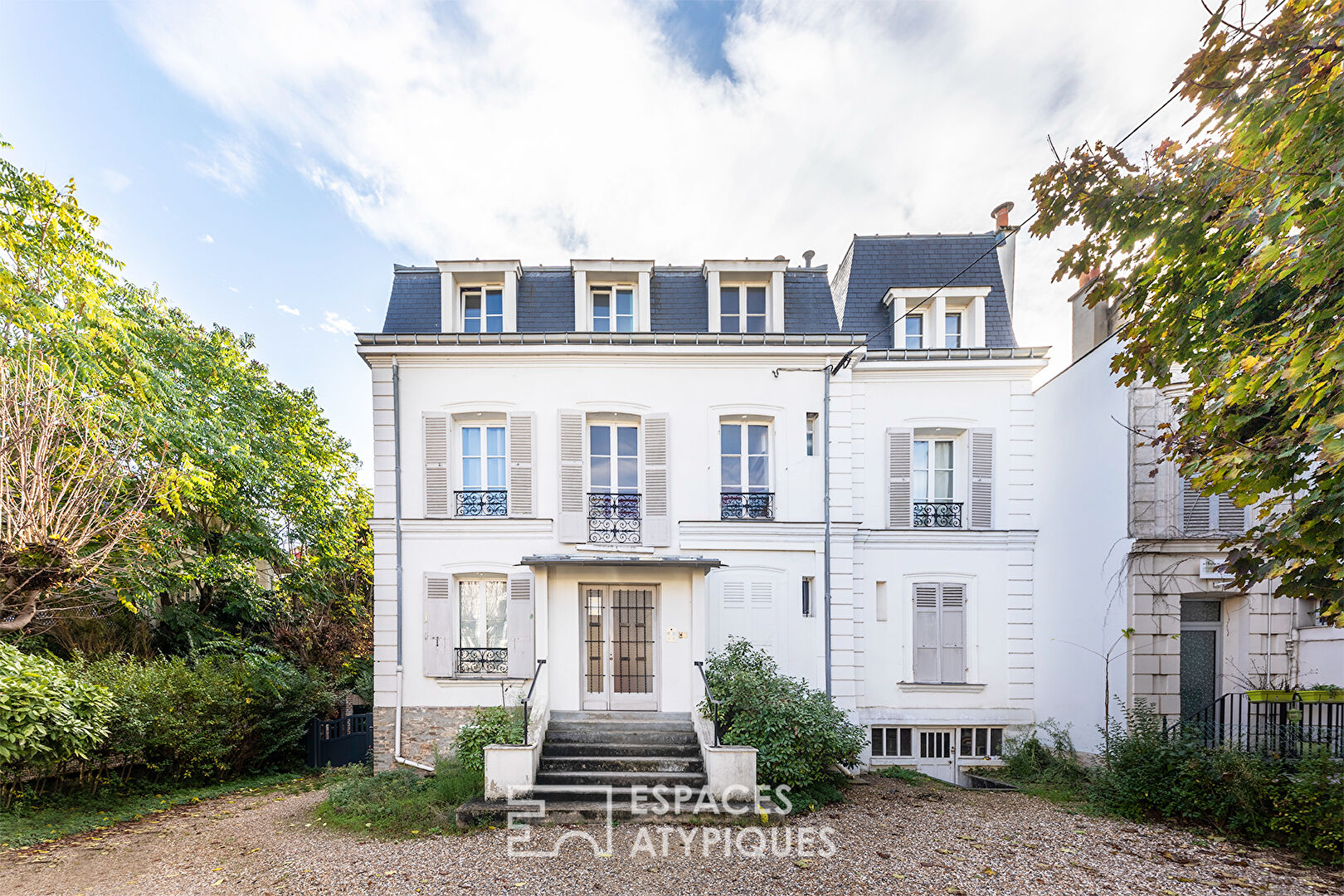 Appartement au dernier étage dans maison Bourgeoise