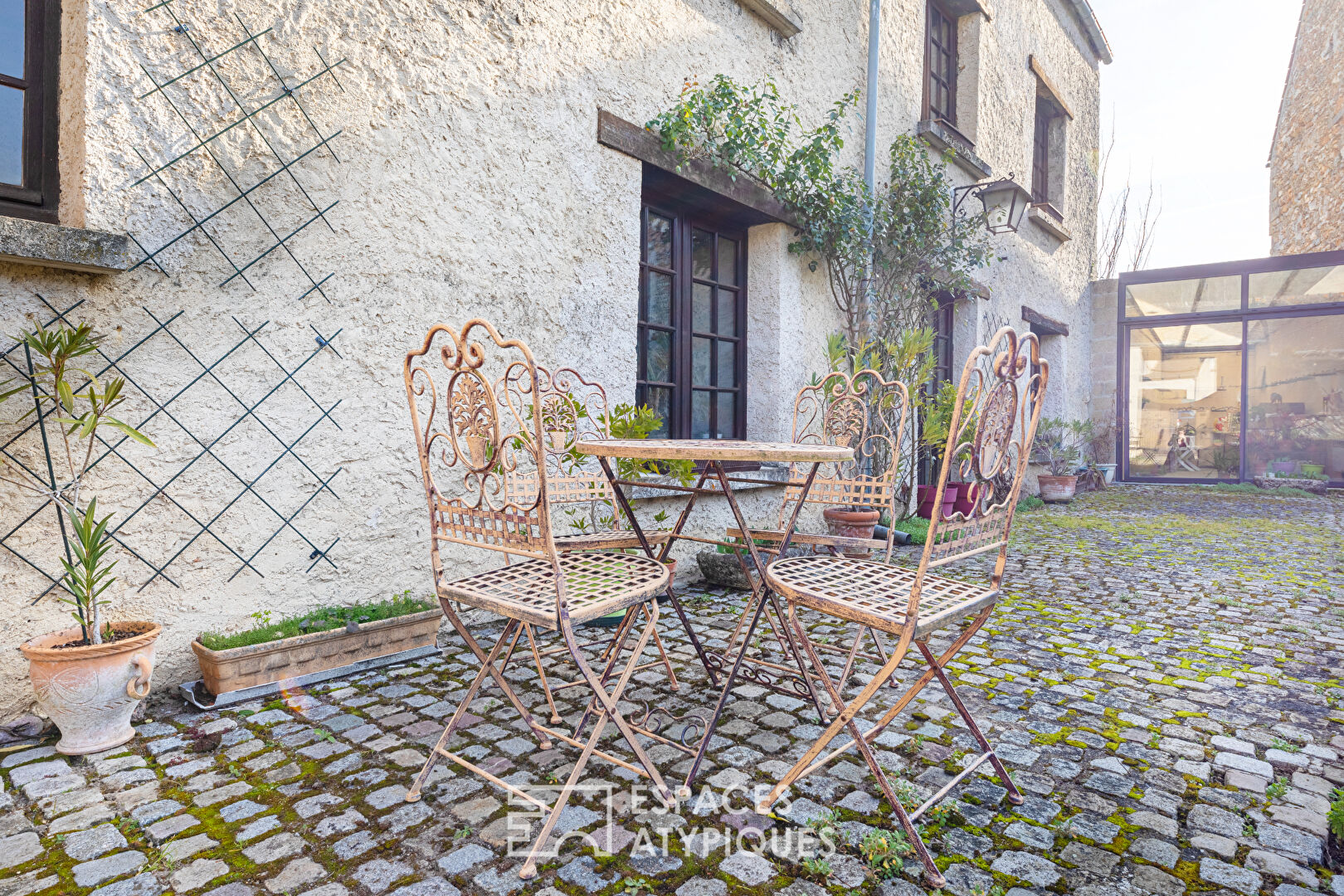 Ancienne ferme du 19-ème – La vie au calme, proche de la ville