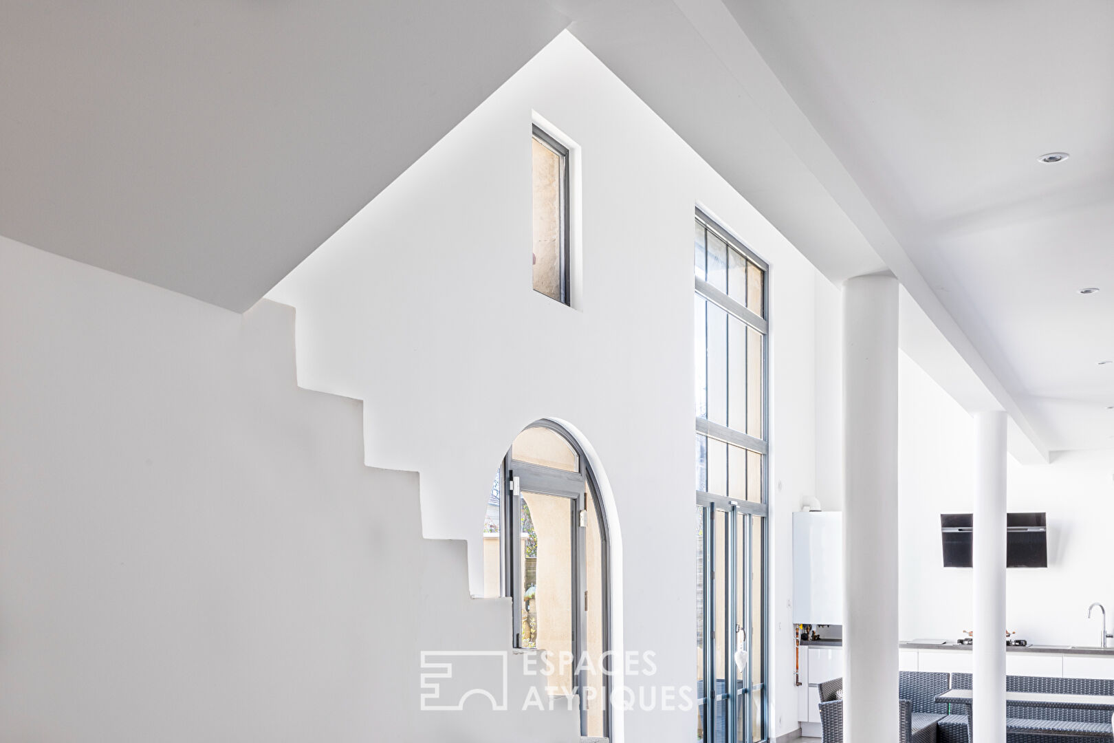 Loft démesuré dans ancienne grange