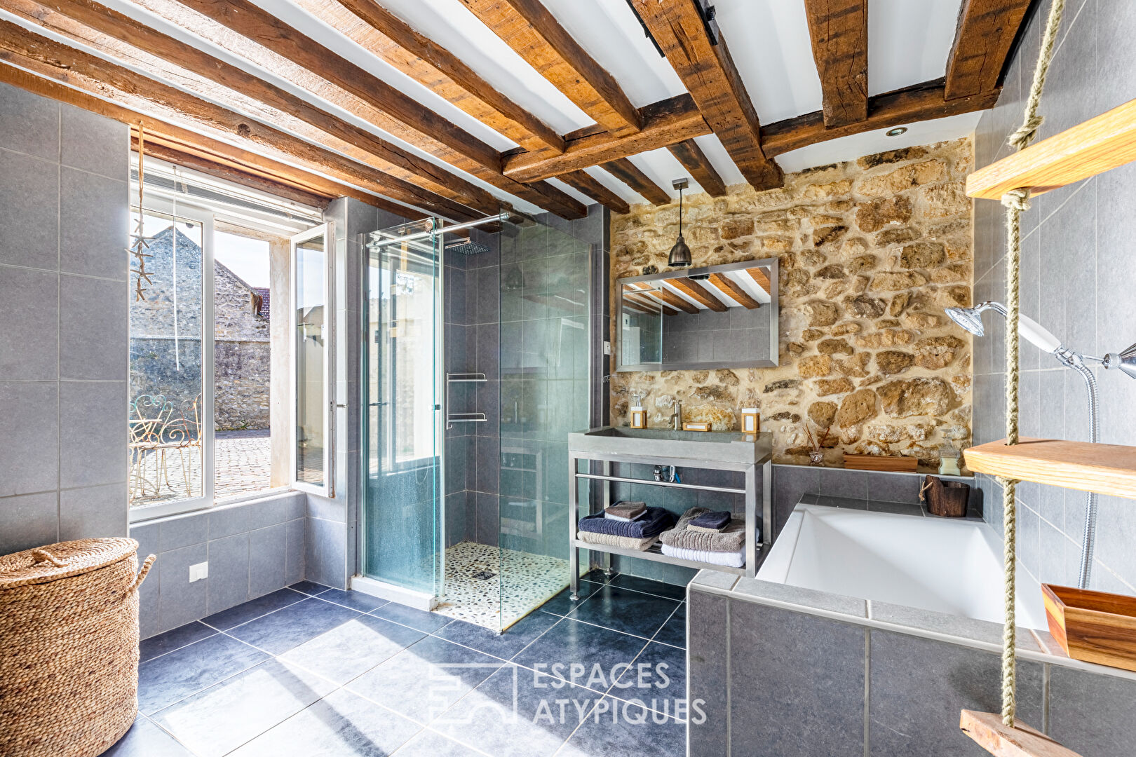 Charming house 190m2 with a plot of over 2500m2