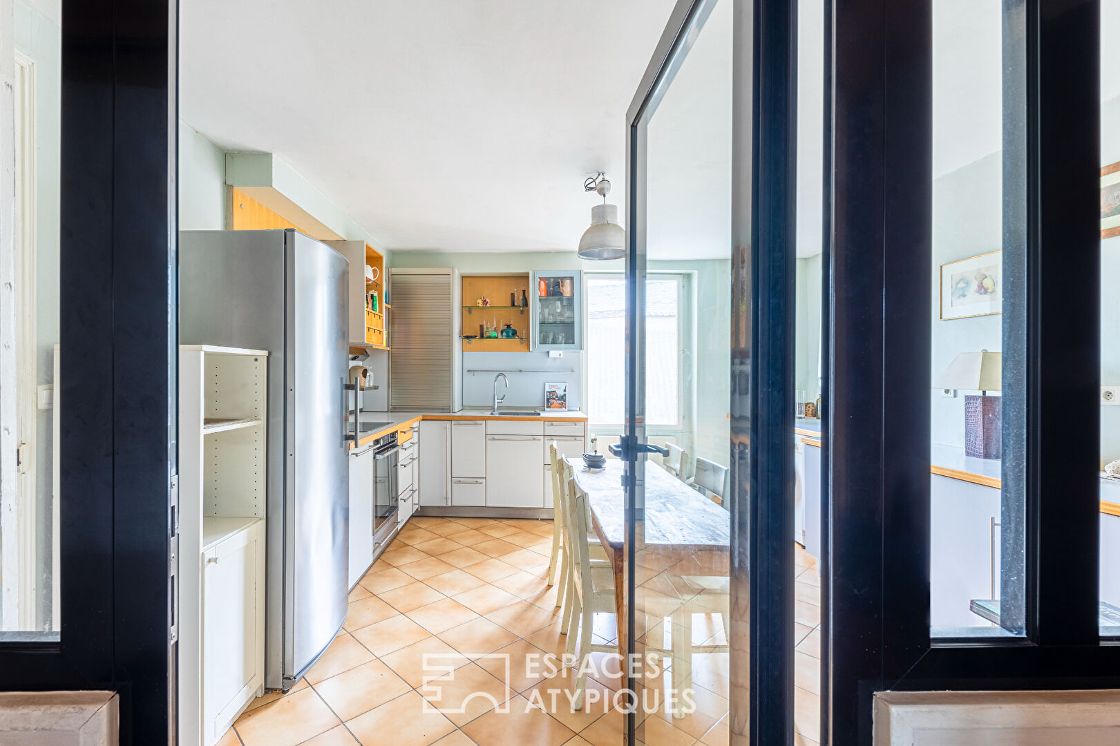 House-like duplex in the historic center of Pontoise