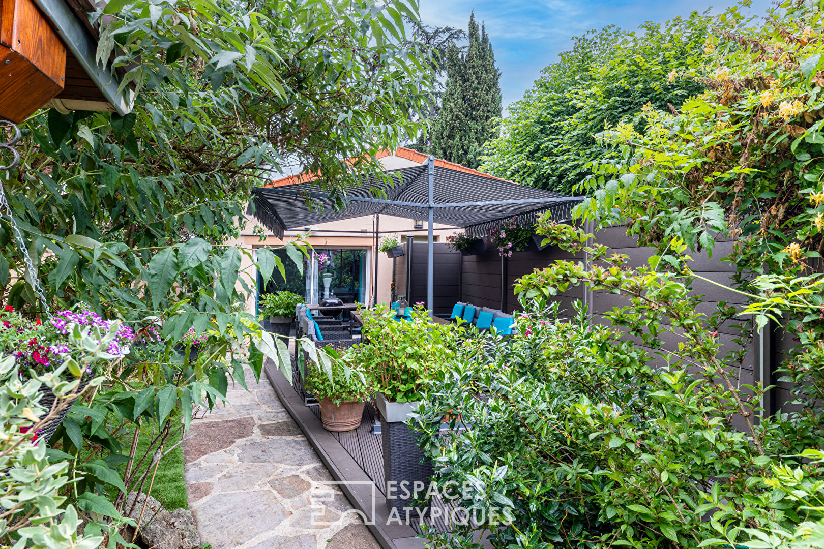 Charmante maison de ville avec jardin et dépendance de 21m².