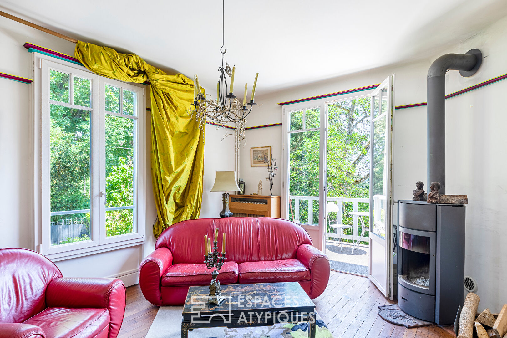 La maison de l ‘Artiste – Villa début XXeme avec vue et vaste jardin champêtre.