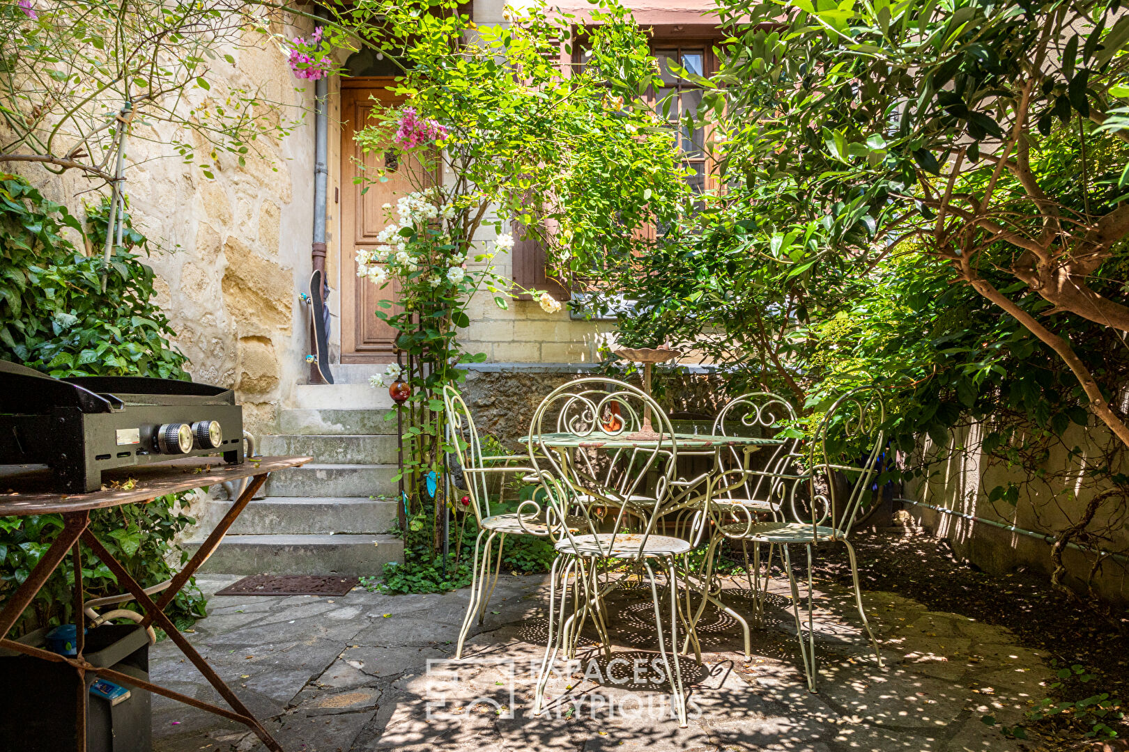 Amazing half-timbered house, in the historic heart of Pontoise