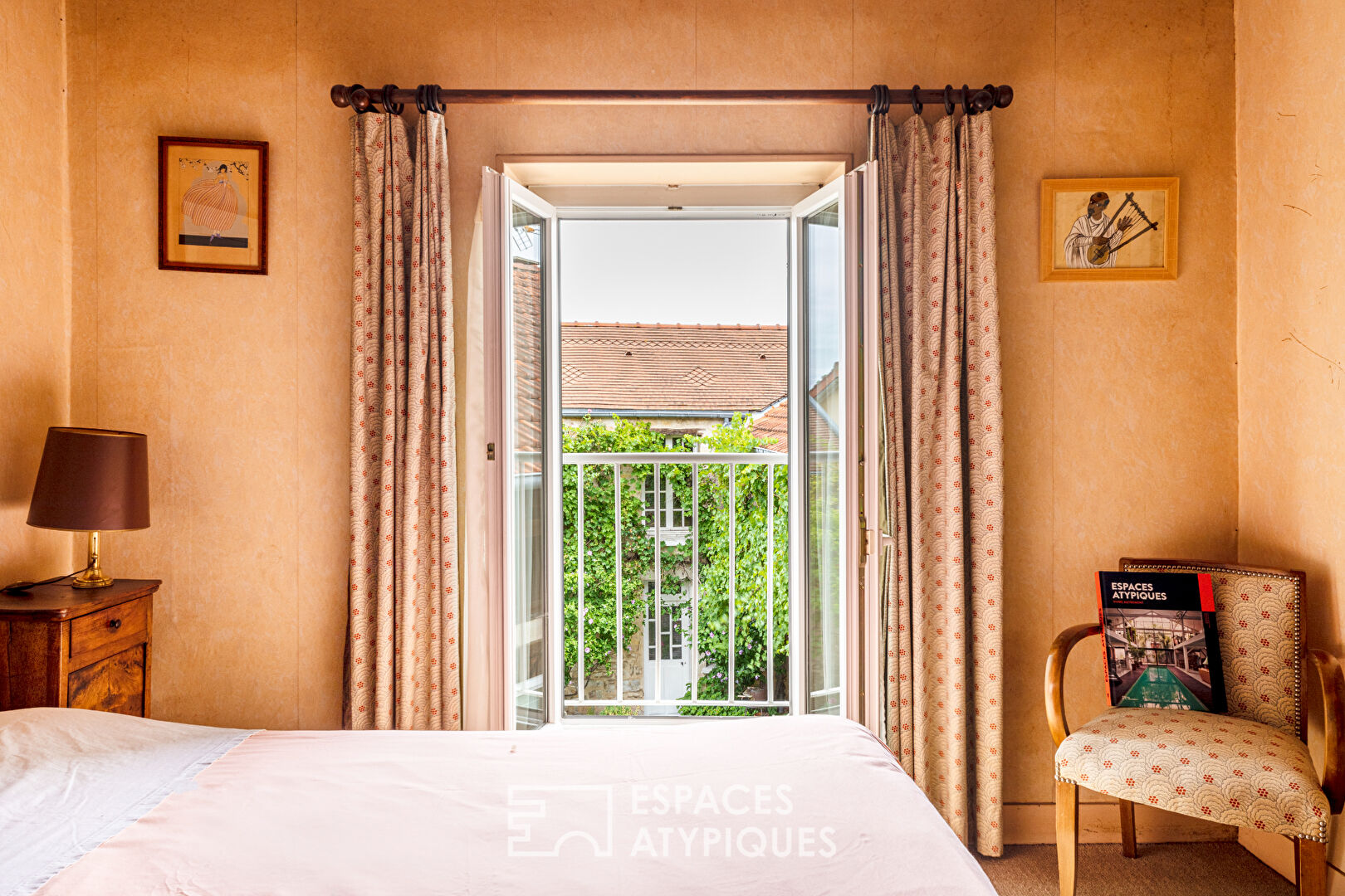 Bernardin de Saint Pierre lived there… Exceptional farmhouse in the village of Eragny sur Oise