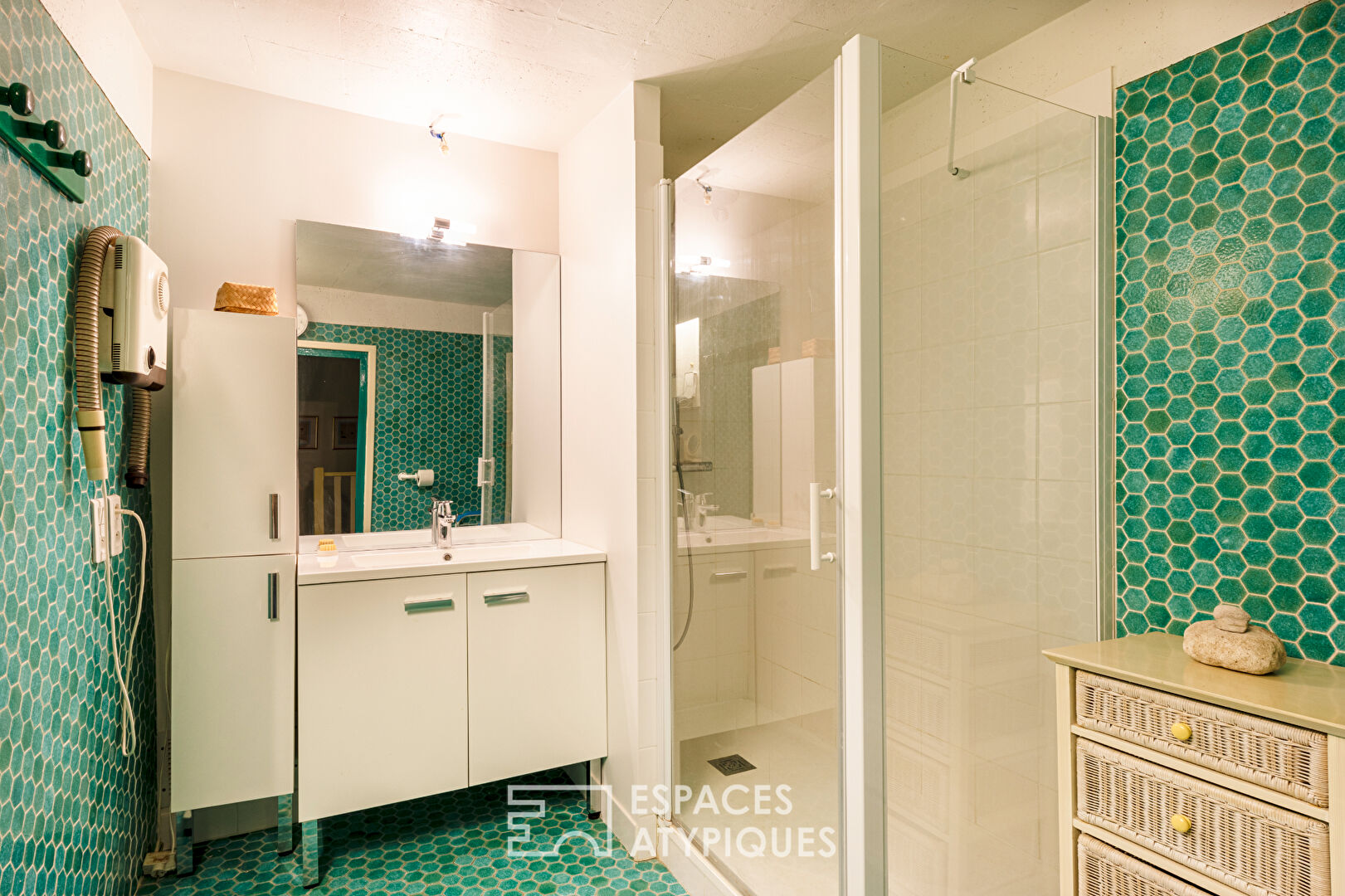 Bernardin de Saint Pierre lived there… Exceptional farmhouse in the village of Eragny sur Oise
