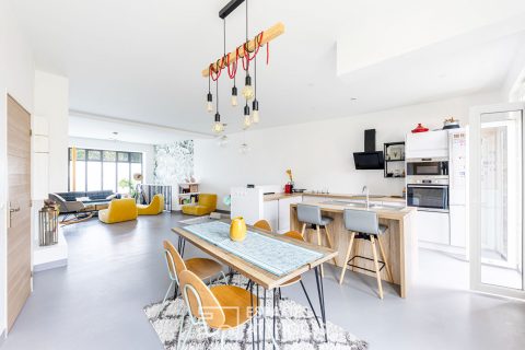 Loft with sunny garden completely redesigned in 2018