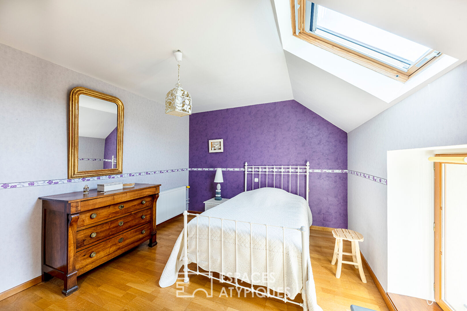 La Belle Embellie – bright farmhouse with swimming pool.