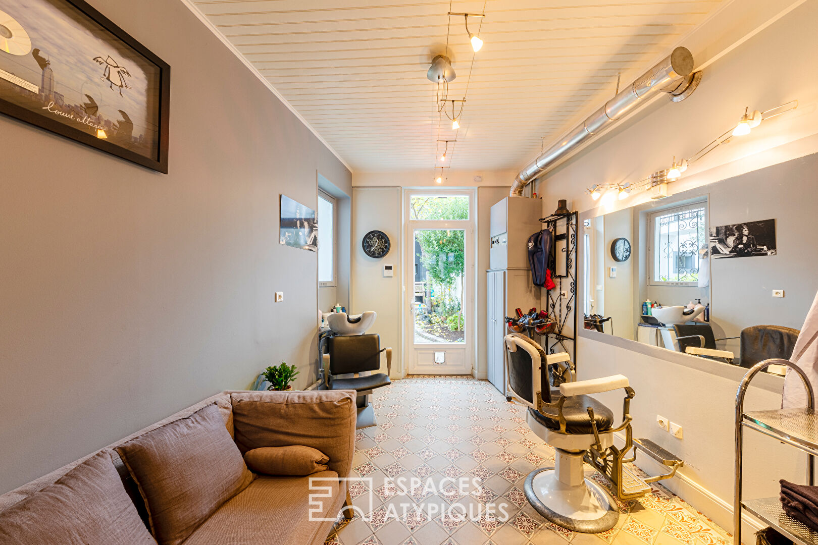 Former clothing workshop converted into a home.