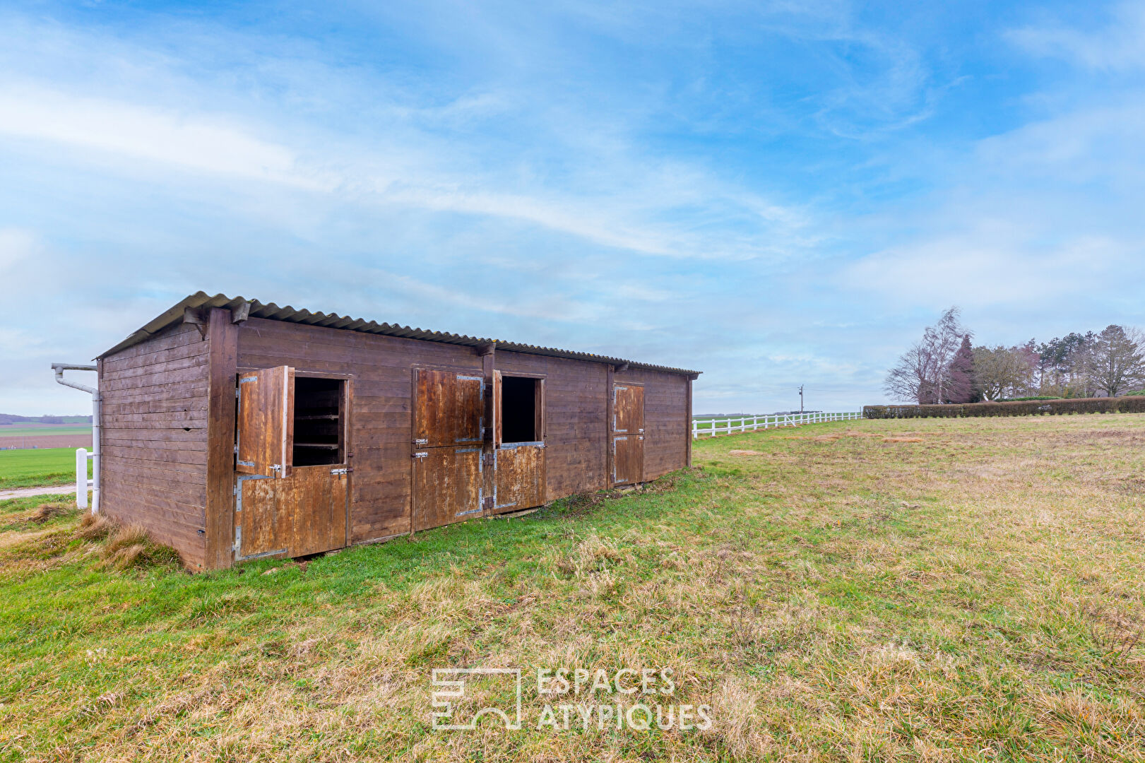 Modern property with panoramic views