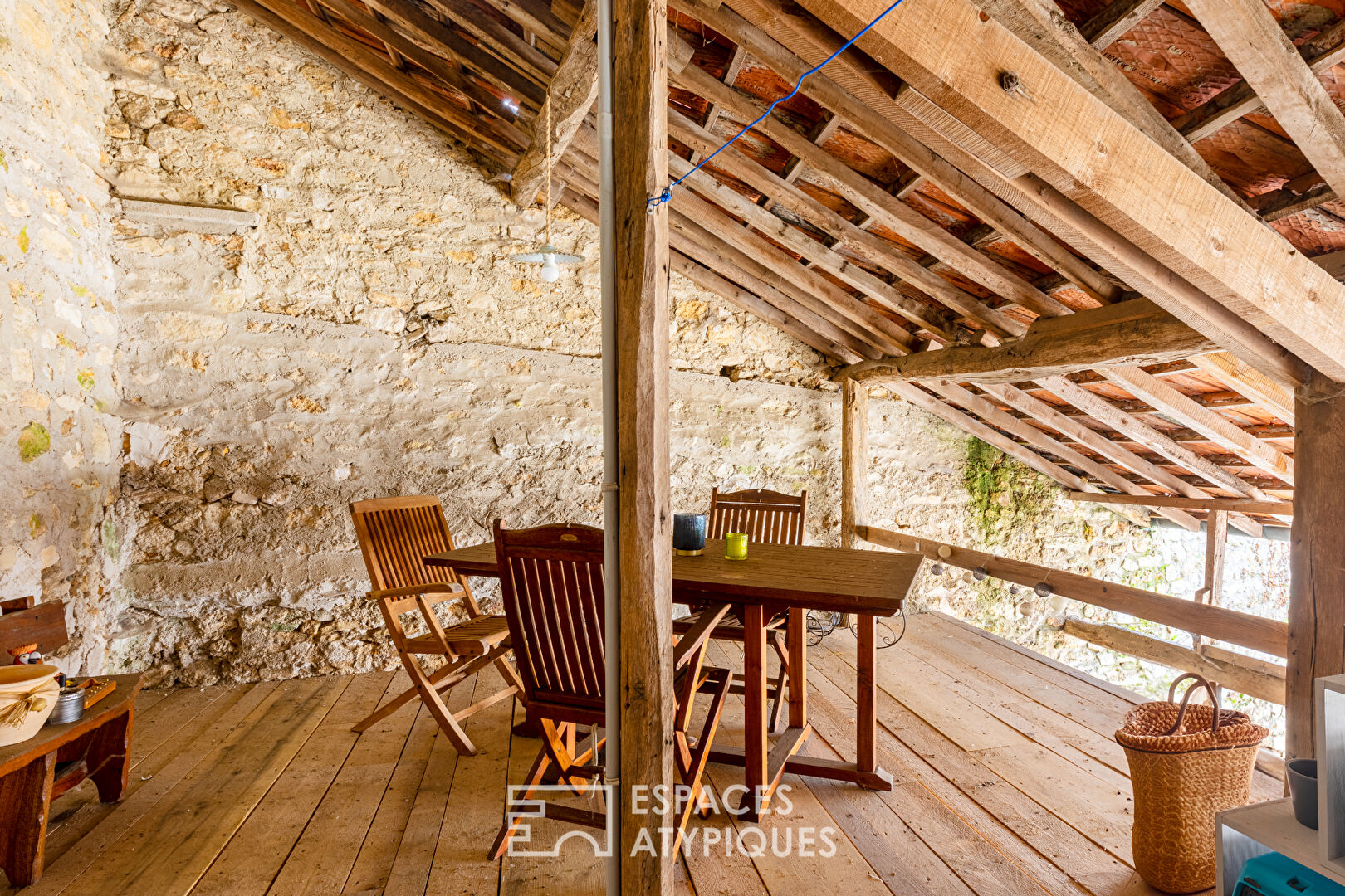 Completely renovated property, its outbuildings, and its wooded park.