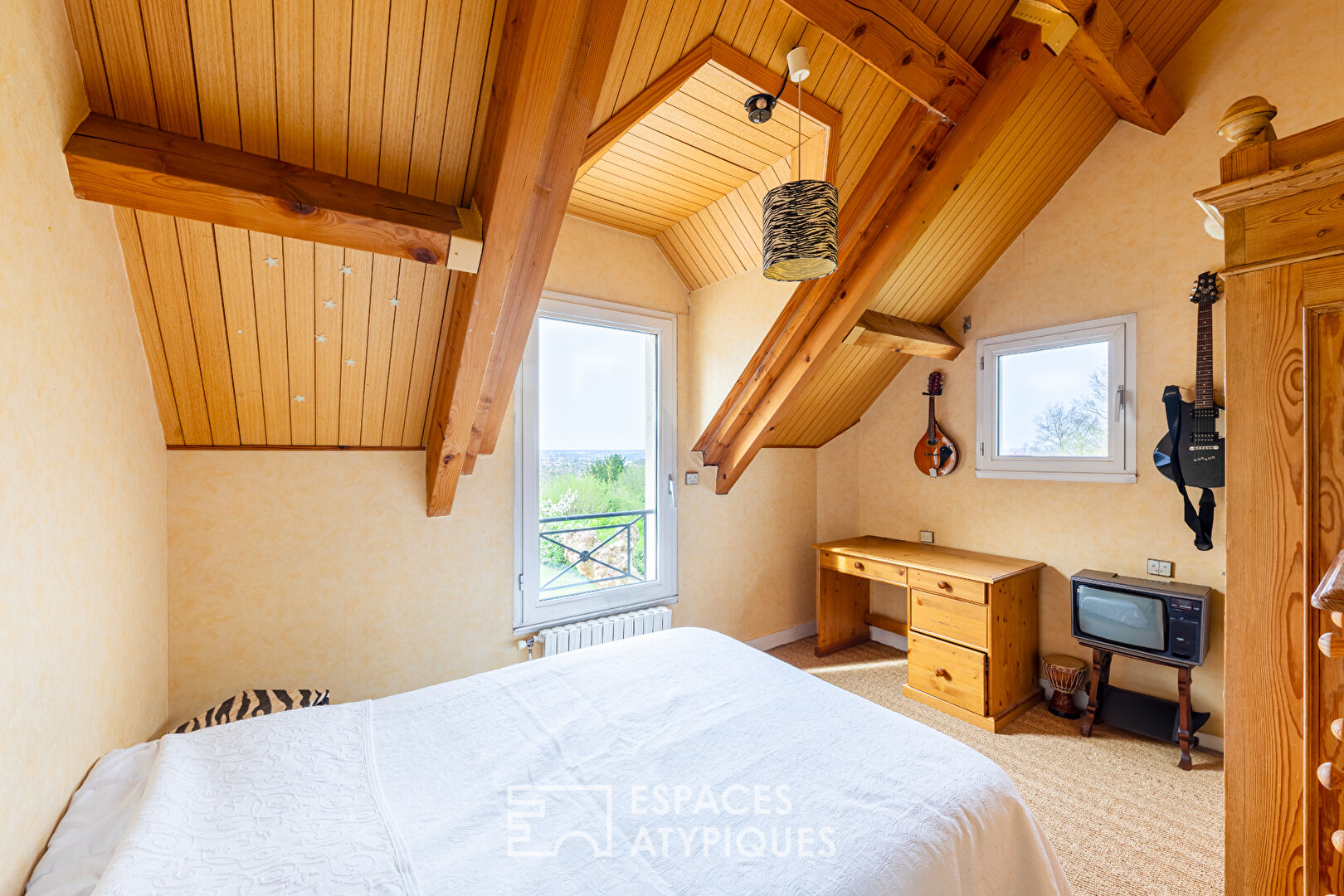 Maison d’architecte nichée sur les hauteurs de Cormeilles-en-Parisis.