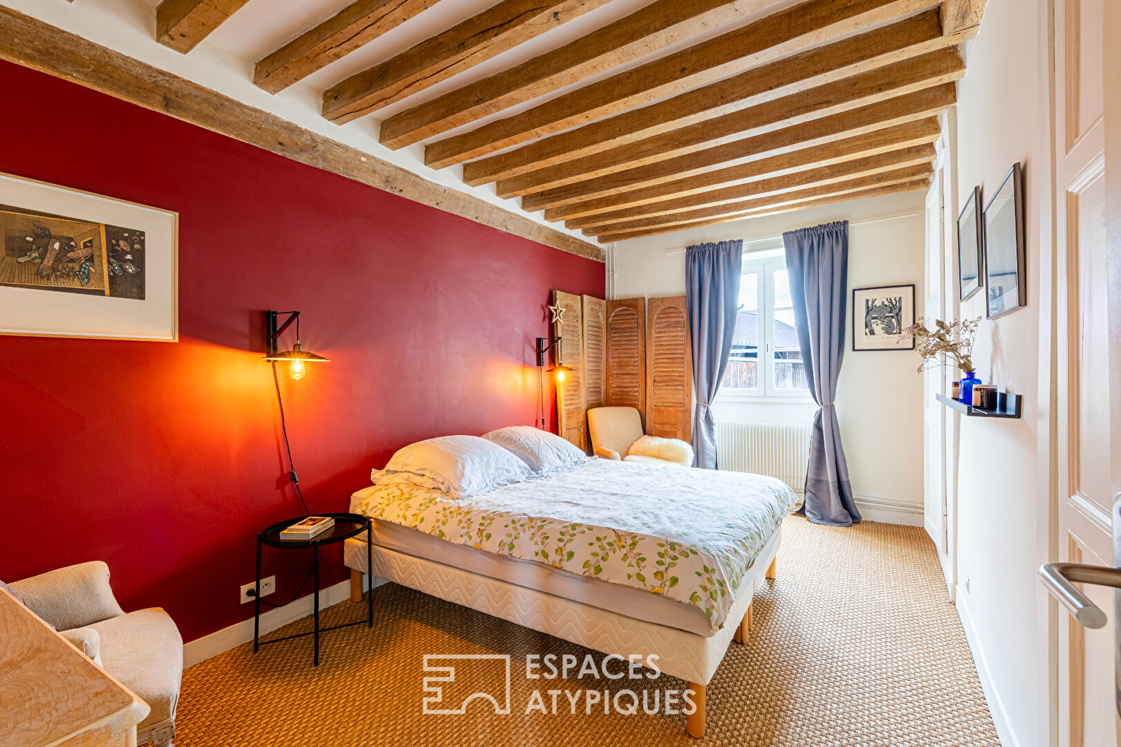 Warm family home in the heart of the village of Livilliers
