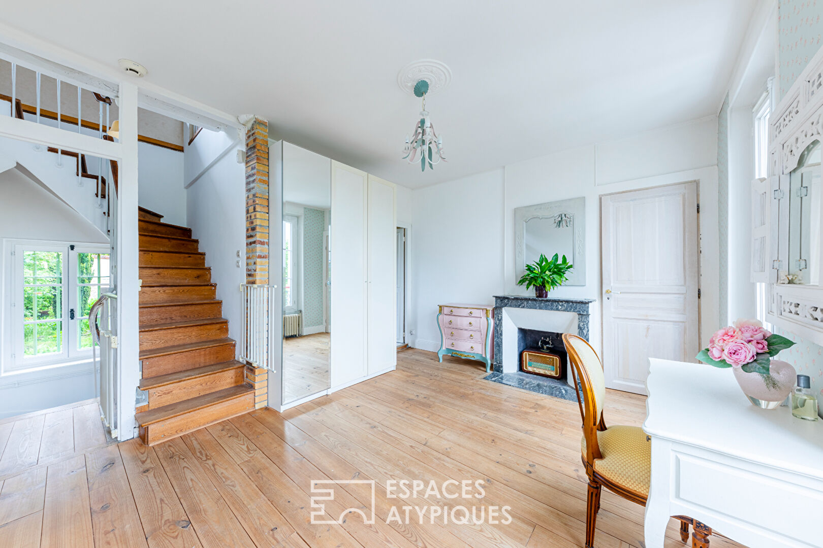 Townhouse with landscaped garden
