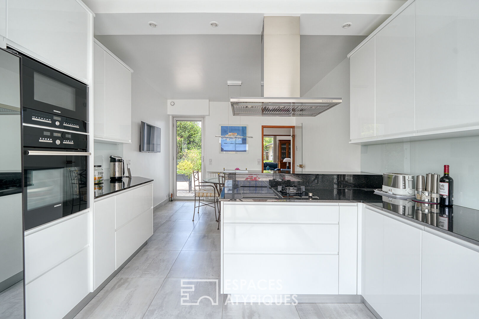 ARCHITECT’S HOUSE OF 190 m2 IN PLESSIS BOUCHARD