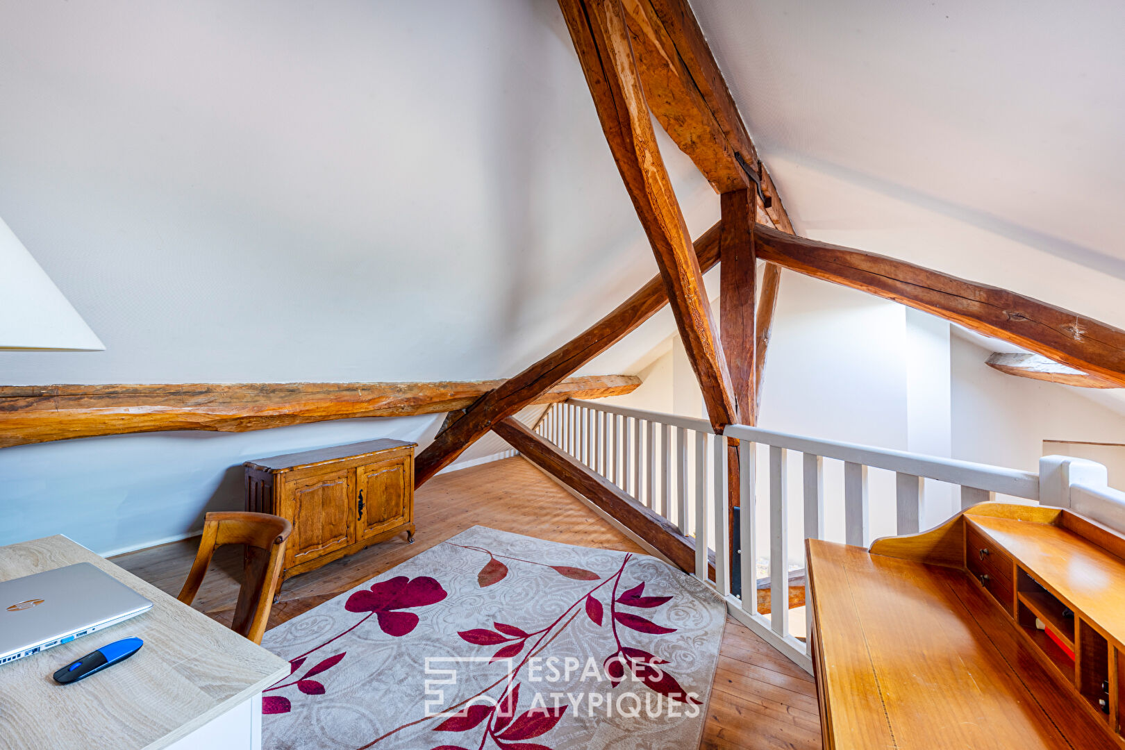 Appartement en Triplex dans une somptueuse Longère situé au coeur du village d’Eragny sur Oise