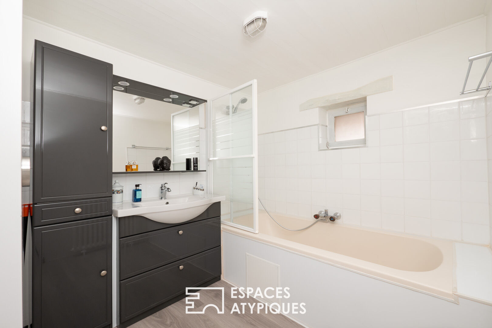 Appartement en Triplex dans une somptueuse Longère situé au coeur du village d’Eragny sur Oise