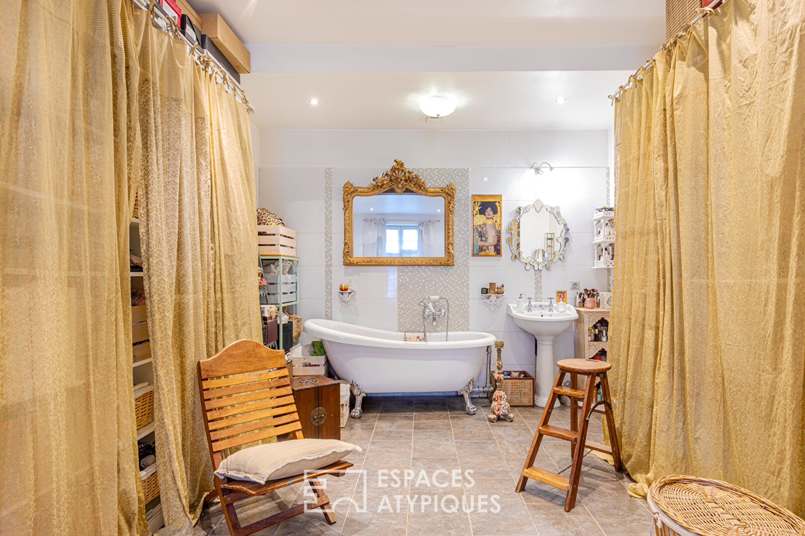 Maison d’artiste avec cour privative et potentiel d’aménagement à L’Isle-Adam