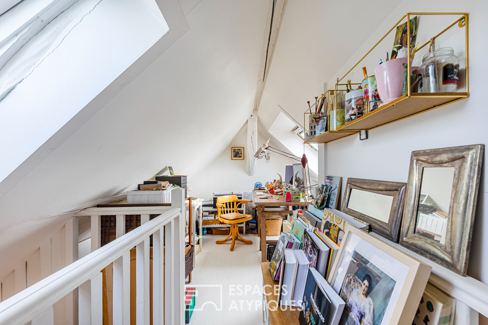 Maison d’artiste avec cour privative et potentiel d’aménagement à L’Isle-Adam