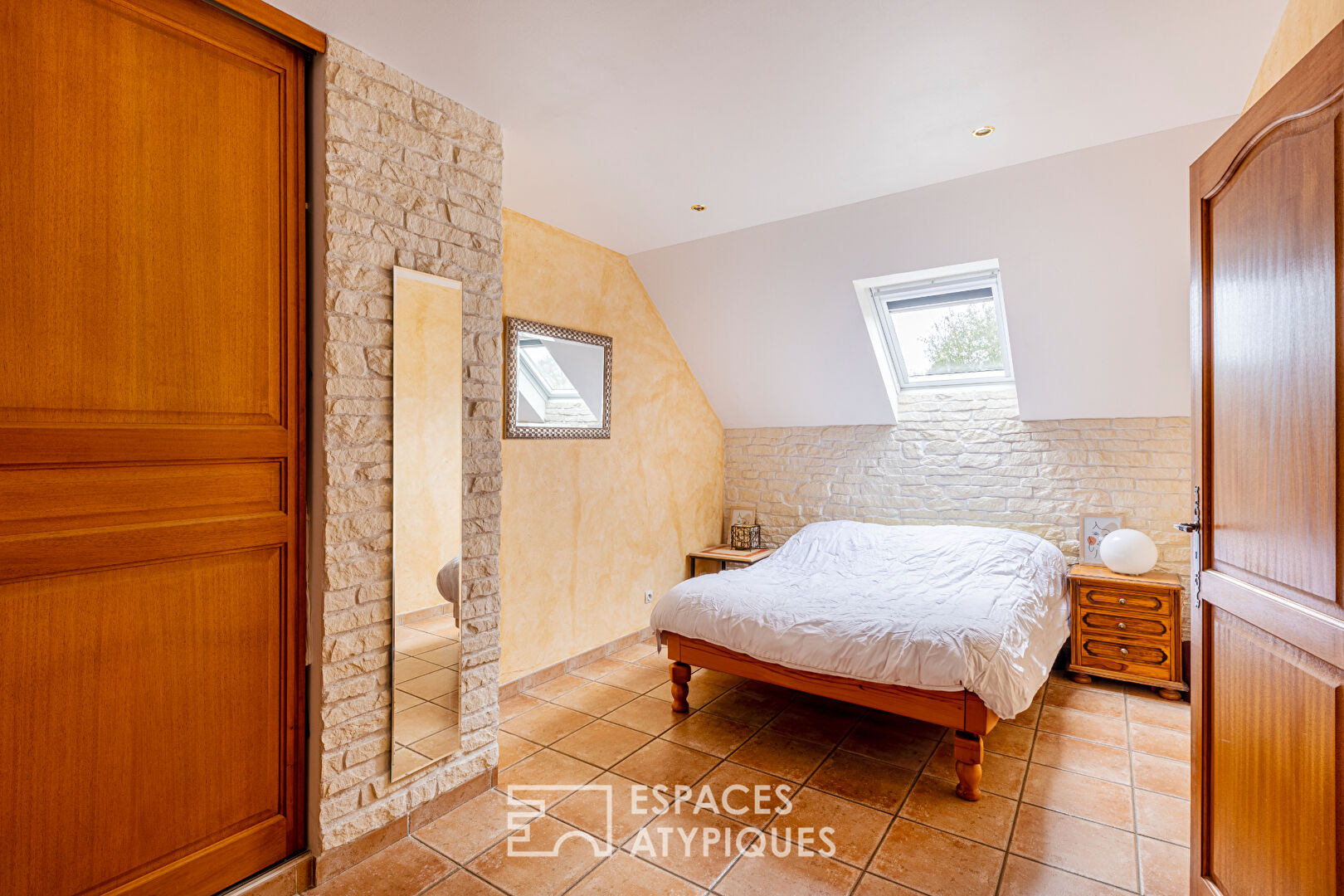 Maison contemporaine proche centres urbains
