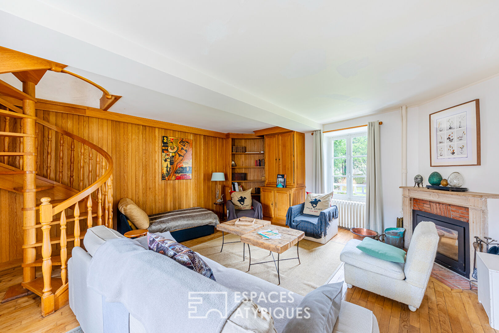 Three properties in a unique environment