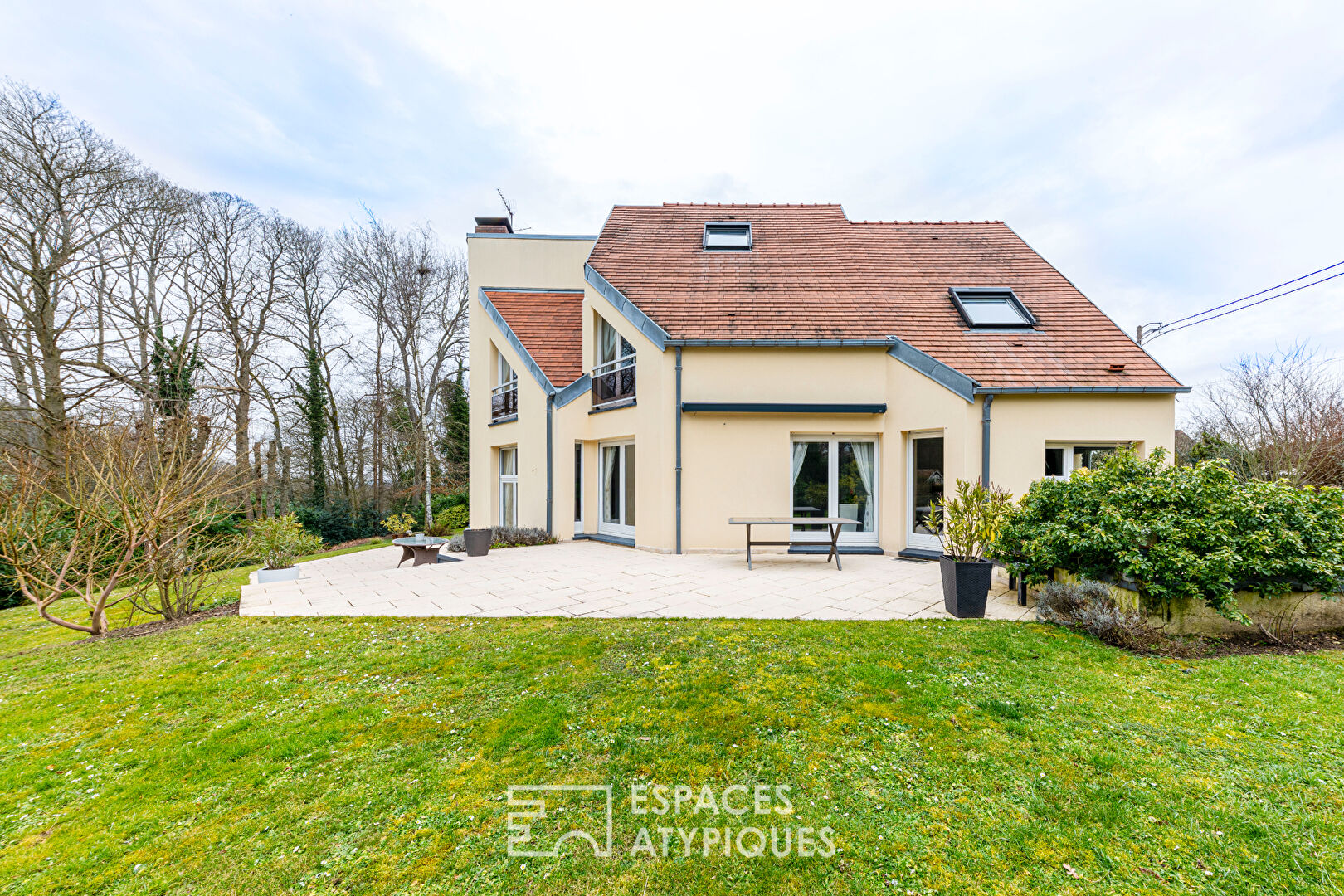 Incroyable maison d’architecte au calme proche de Saint Leu la forêt