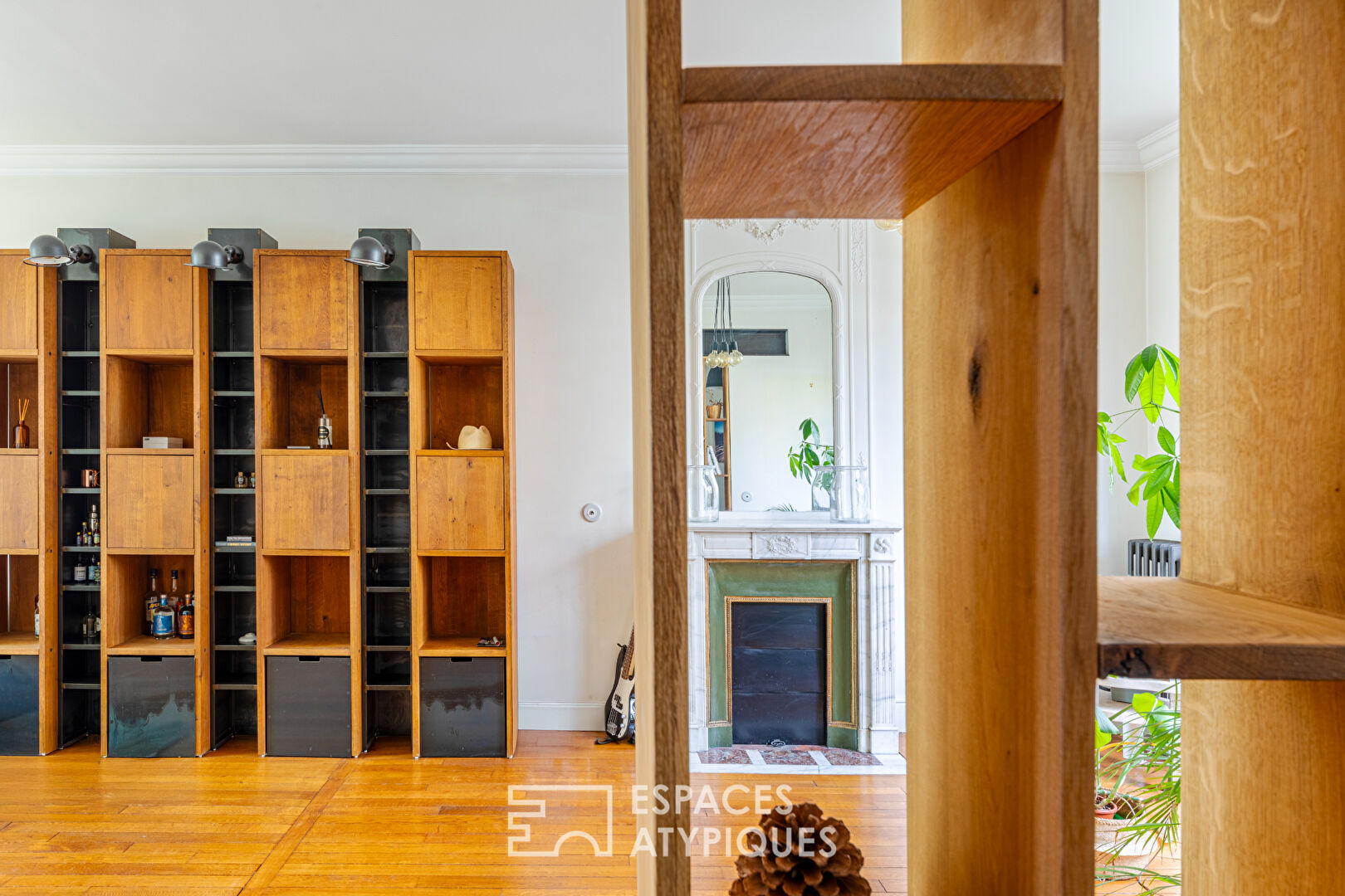Elegant millstone house with swimming pool in the heart of Enghien les Bains