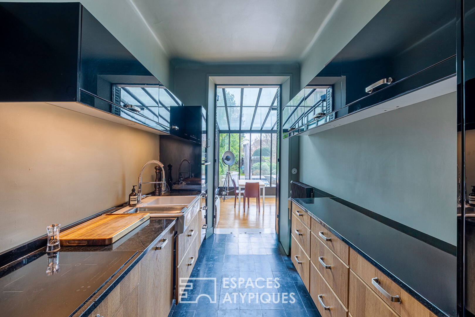 Elegant millstone house with swimming pool in the heart of Enghien les Bains