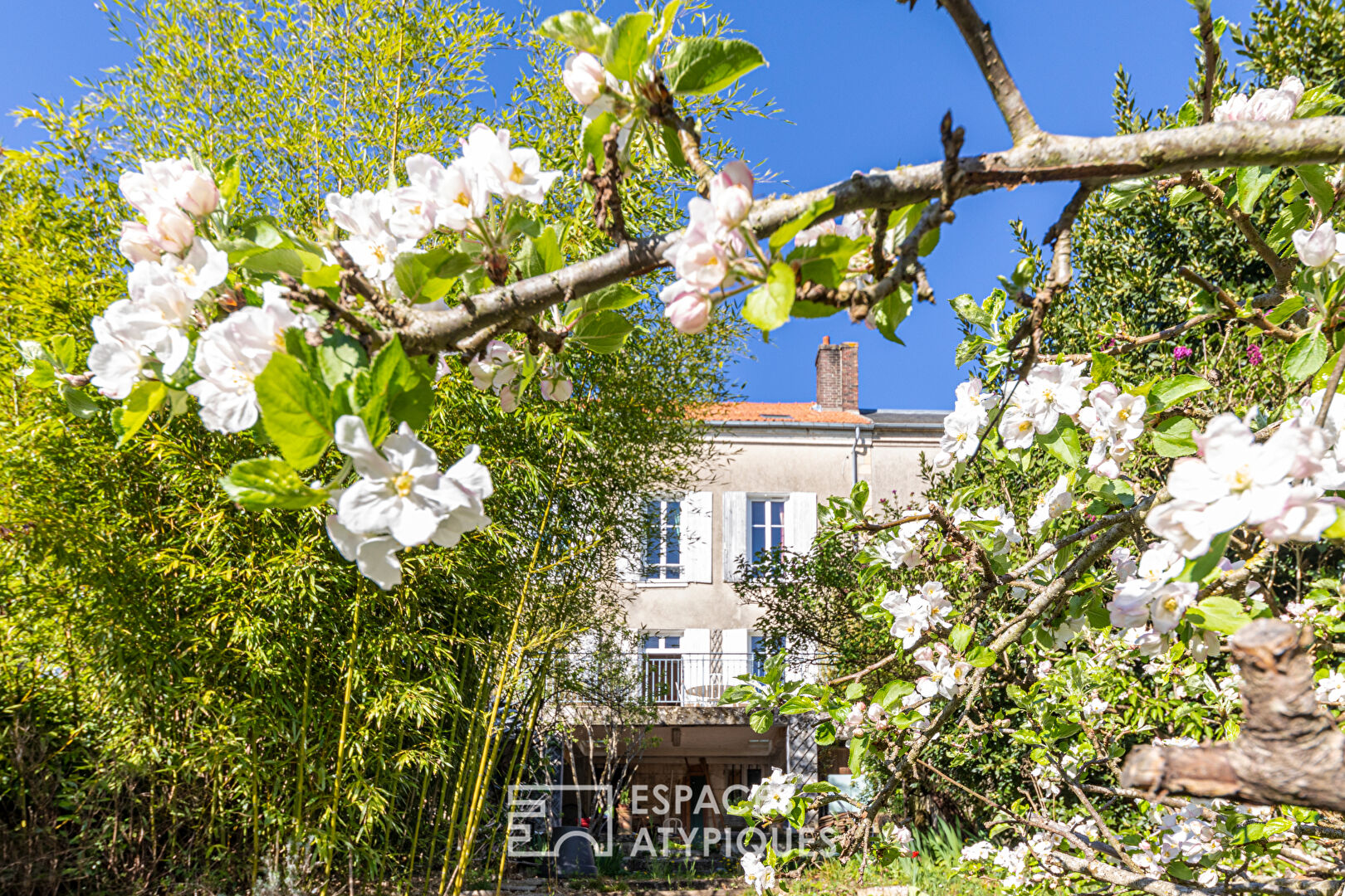 Bourgeois property located in the golden triangle of Pontoise