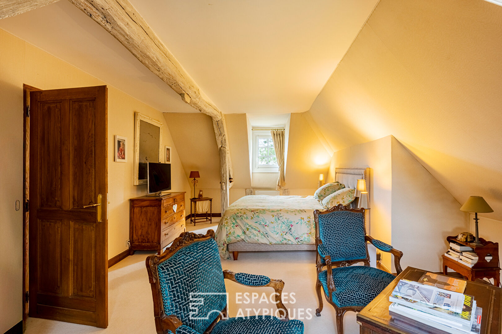 Charming property between town and countryside less than an hour from Paris