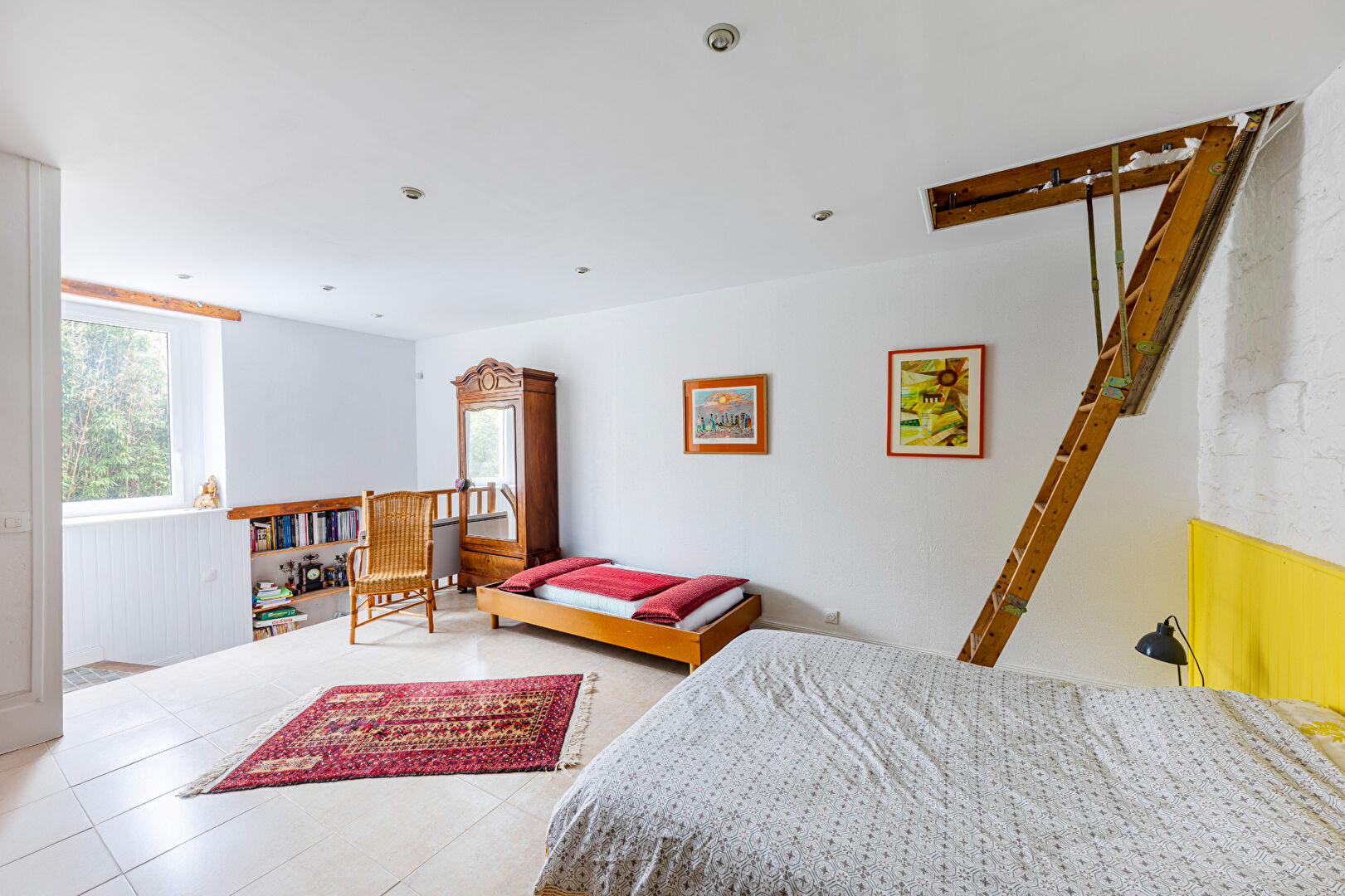 Family property in Butry-sur-Oise: a house ready to move into and a second building to be shaped