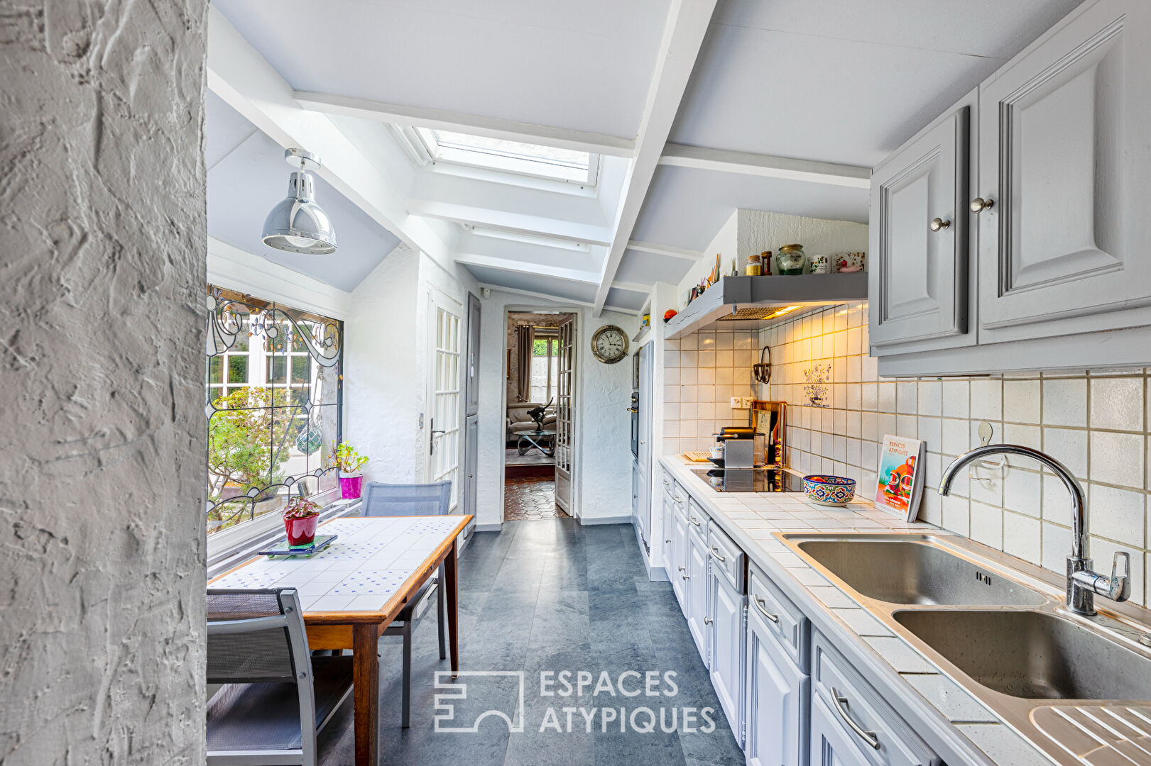 Discreet 19th century property in the heart of the village