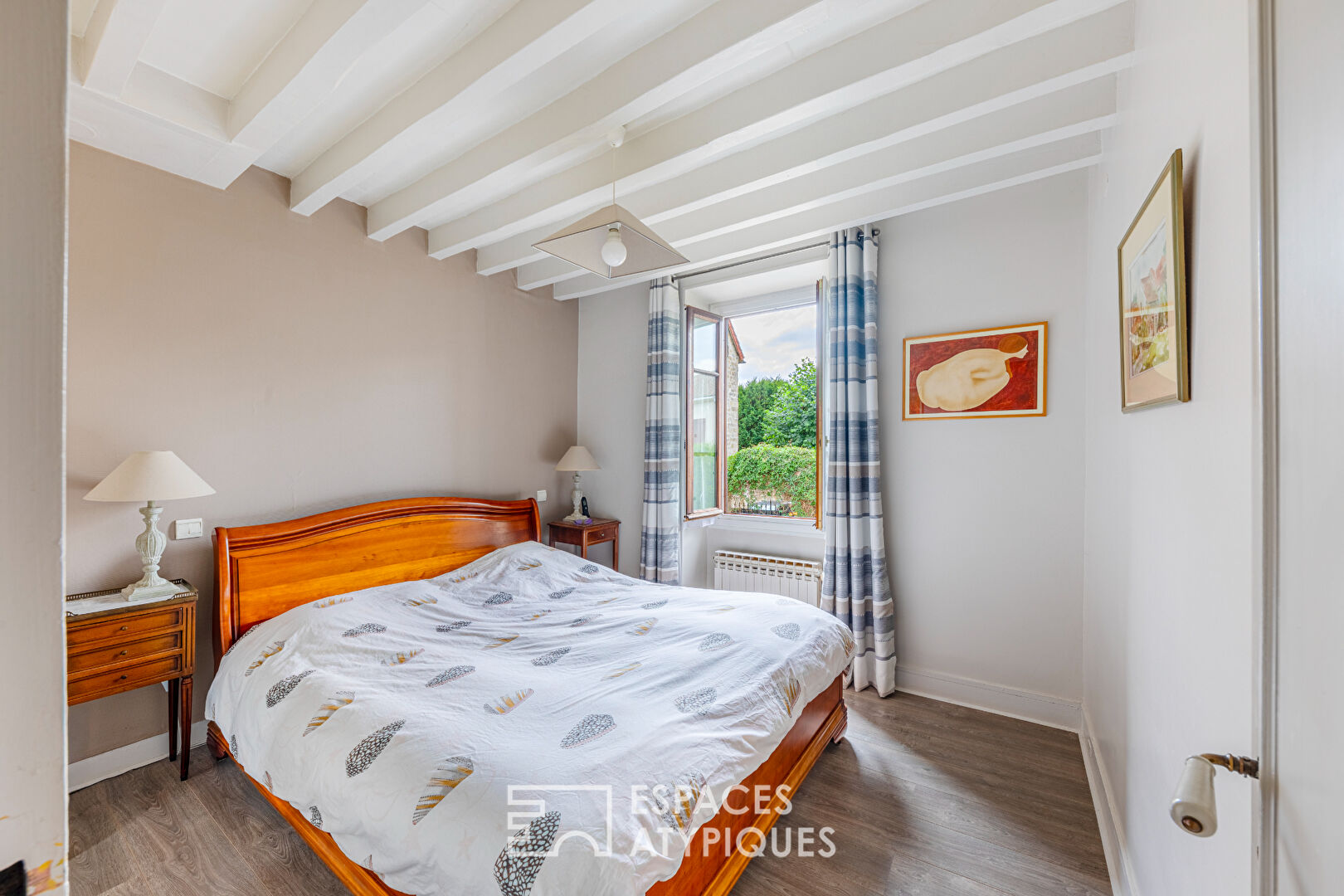 Discreet 19th century property in the heart of the village