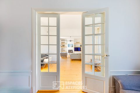 Family townhouse with large paved courtyard. Montmorency center