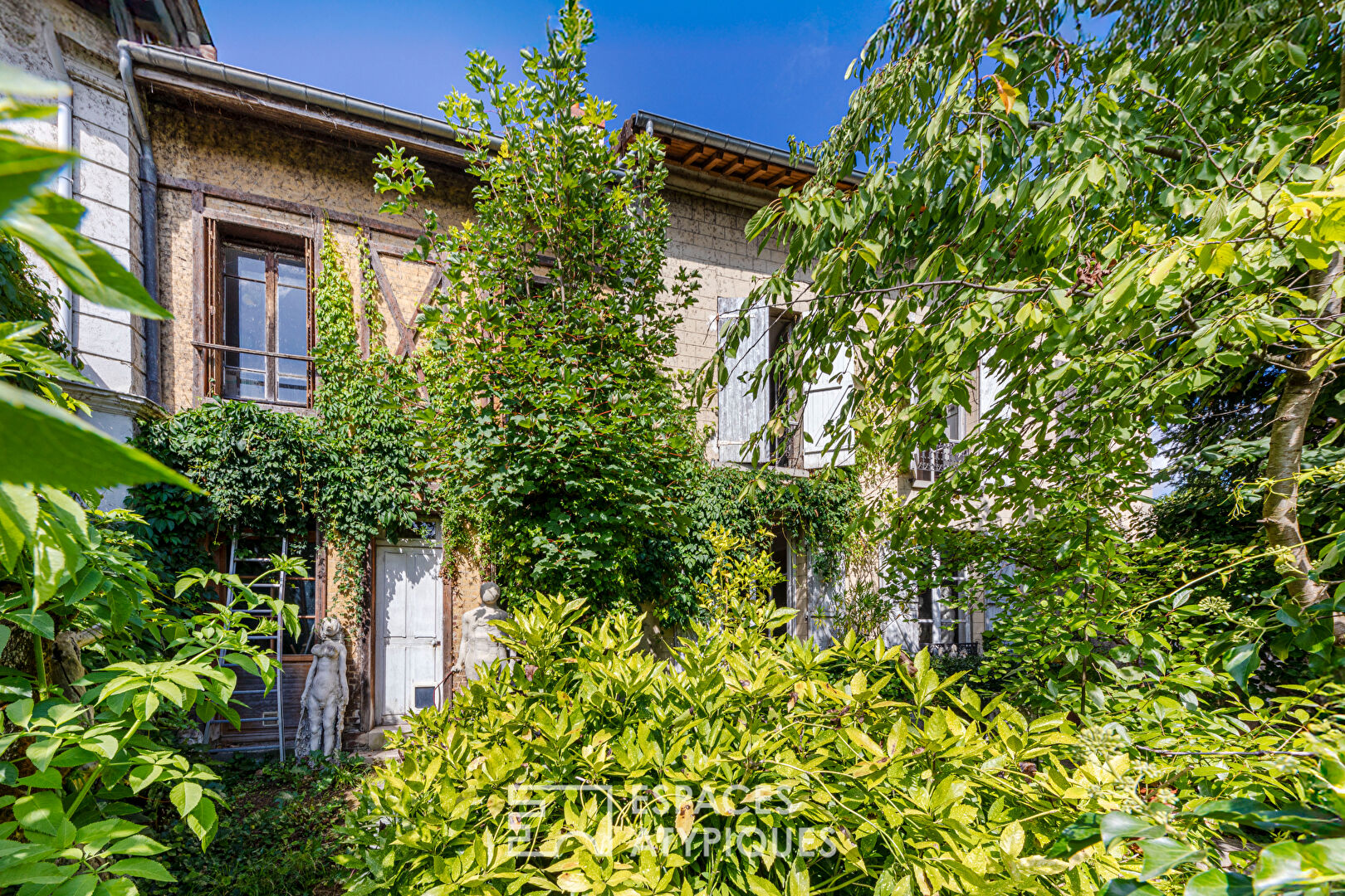 Former artist’s house on the painters’ trail, Auvers-sur-Oise center