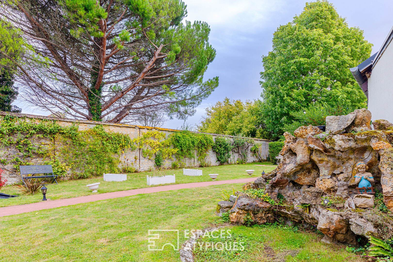 La propriété du peintre du roi Louis XIV à Magny en Vexin