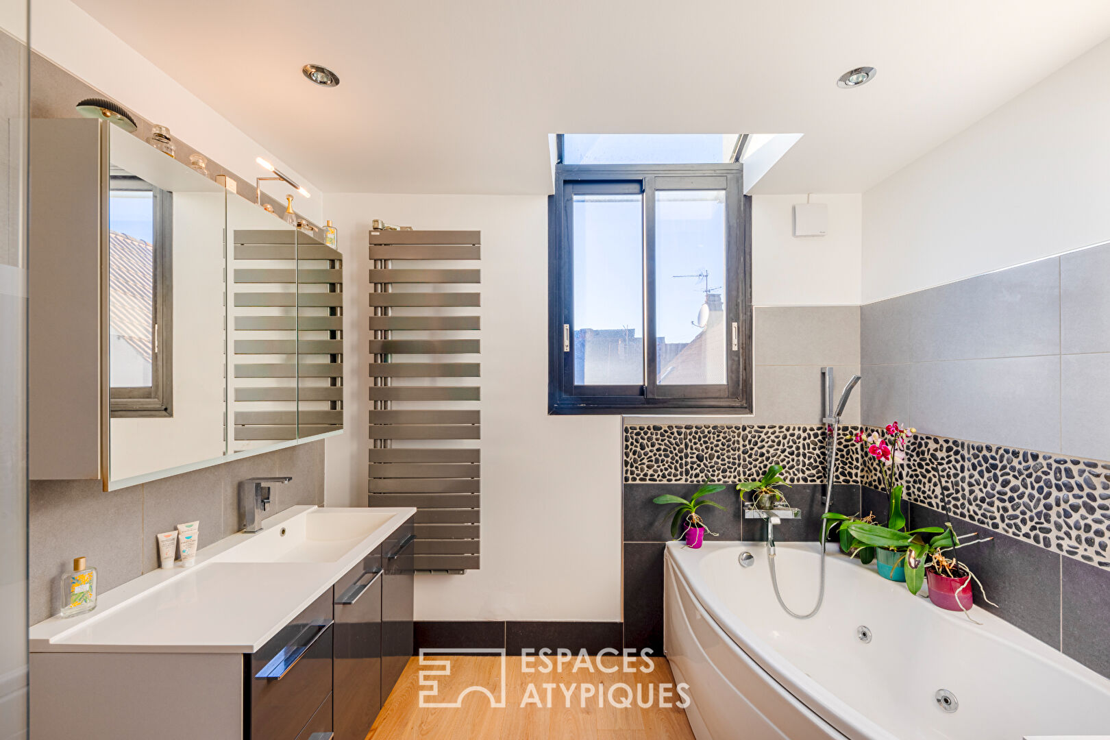 Environnement privilégié ! Maison d’architecte à Deuil-la-Barre, 15 minutes de Paris