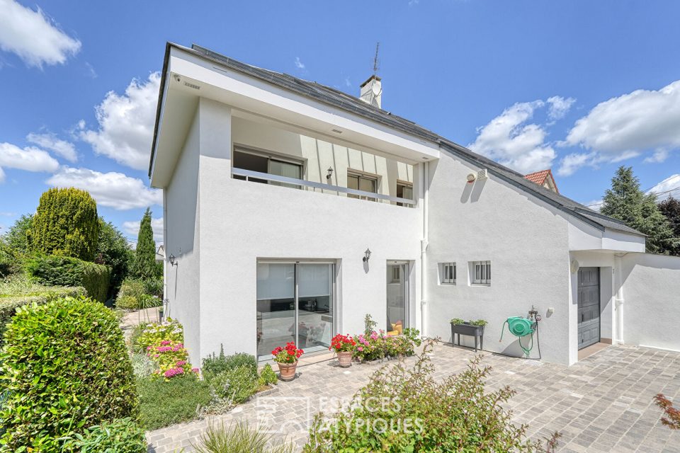Maison d'architecte ou l'Éloge du volume et de la Lumière