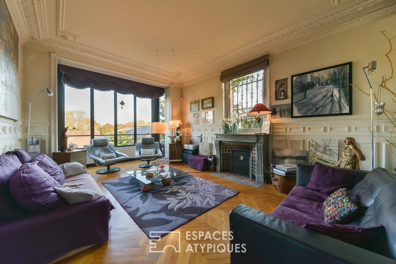 Beautiful bourgeois house in millstone with exceptional fireplaces and its wooded garden