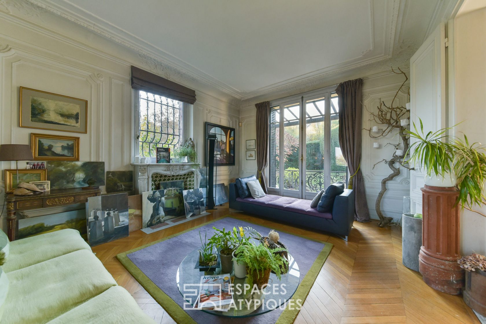 Beautiful bourgeois house in millstone with exceptional fireplaces and its wooded garden