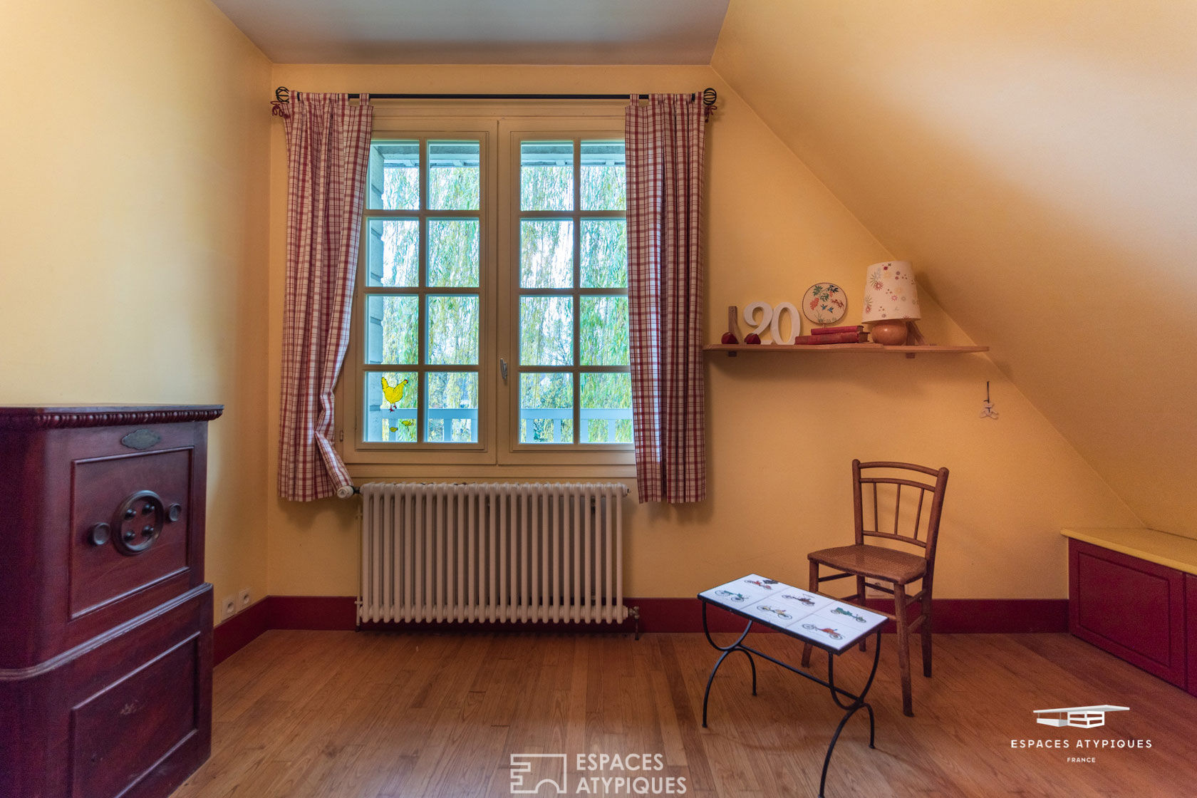 « Chez Auguste et Rose » : La Villa début de siècle et son atelier verrières
