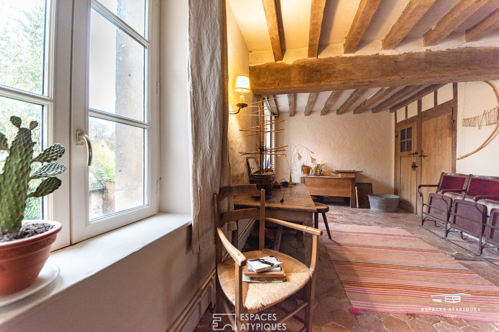 Ancienne dépendance du XVIII siècle du château à rénover