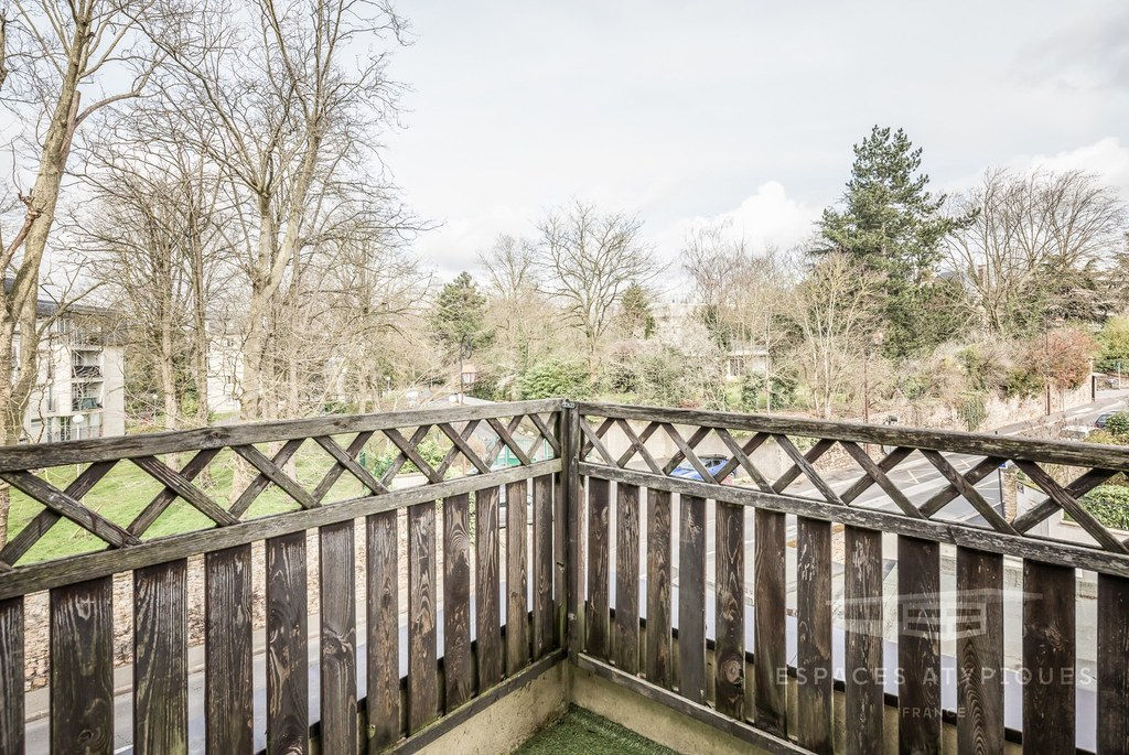 L’arborescent – Appartement contemporain avec loggia