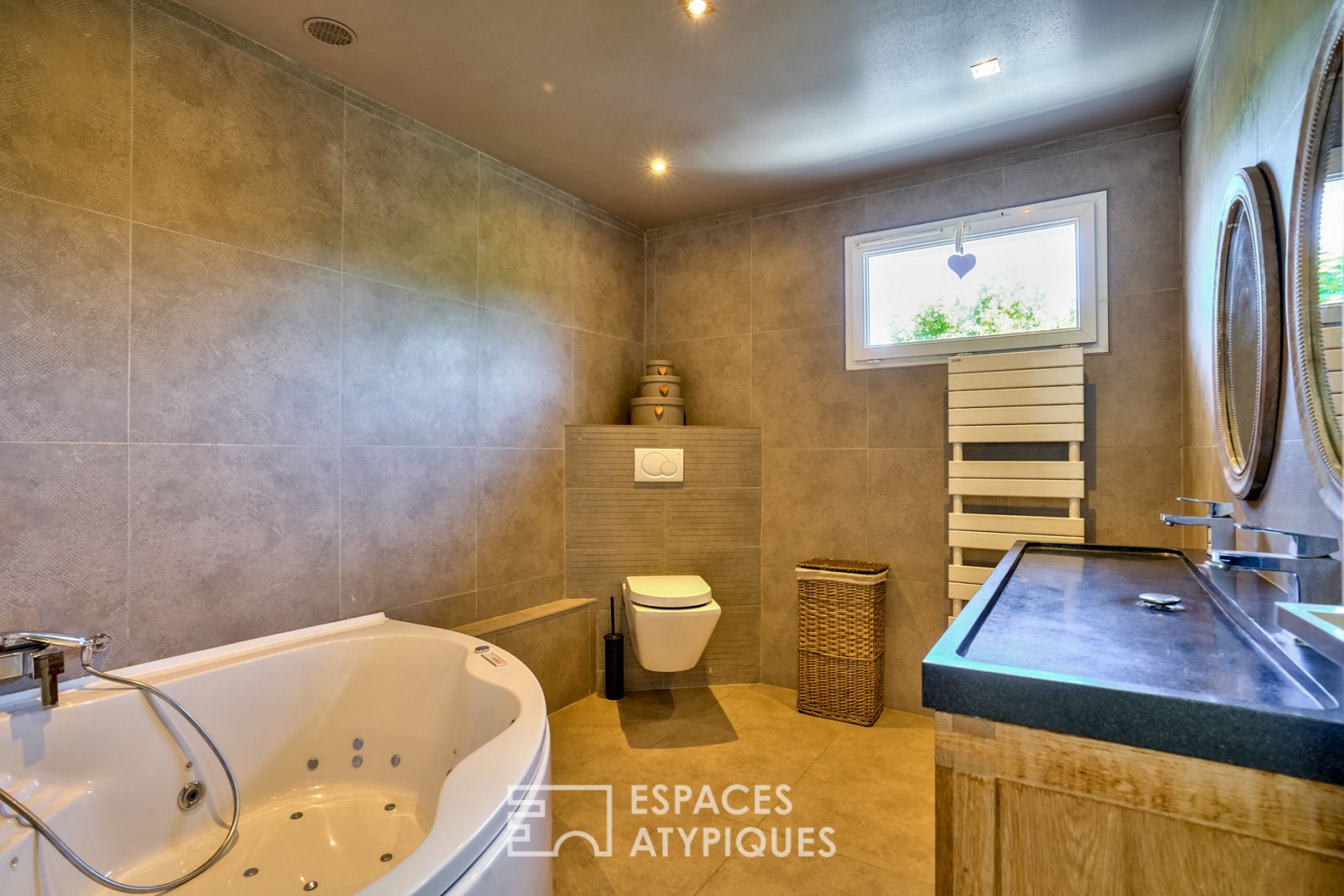 Leçon d’Epure – Contemporary family house