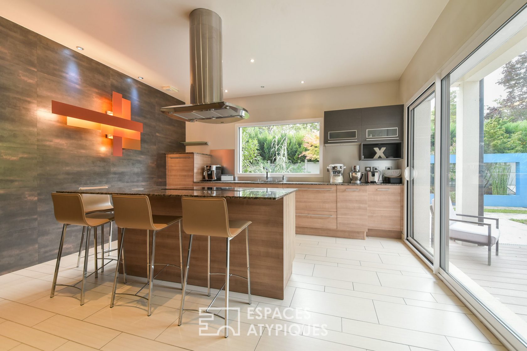 The botanical setting – Contemporary house and its landscaped garden
