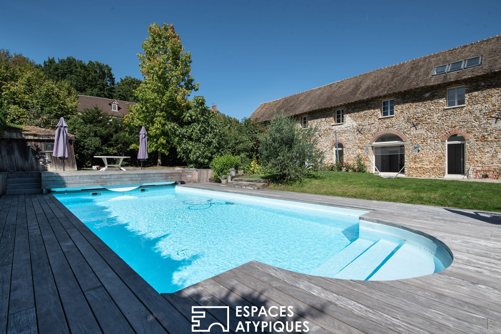 Belle Propriété avec piscine, alliance de modernité et de tradition