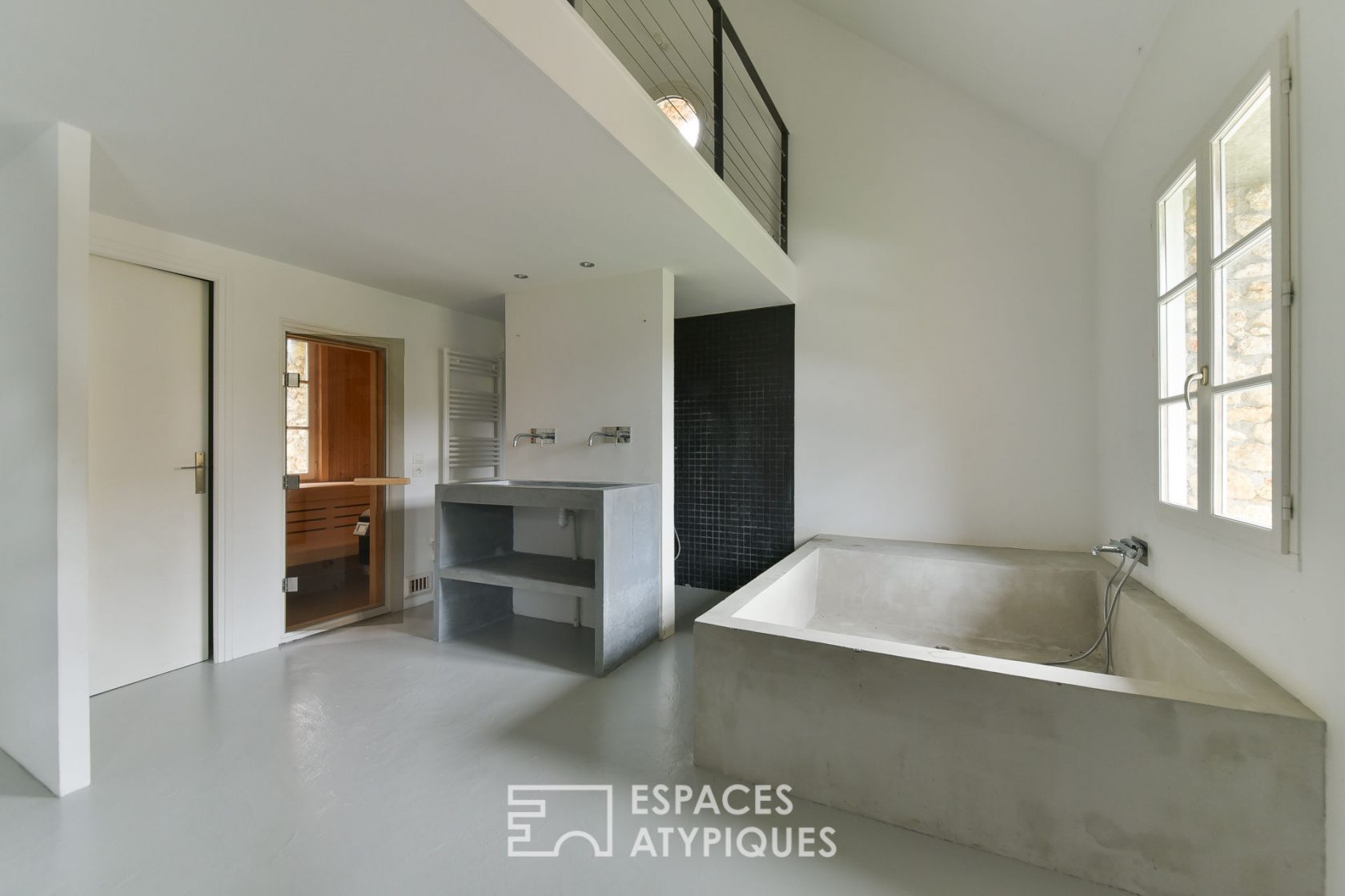 Belle Propriété avec piscine, alliance de modernité et de tradition