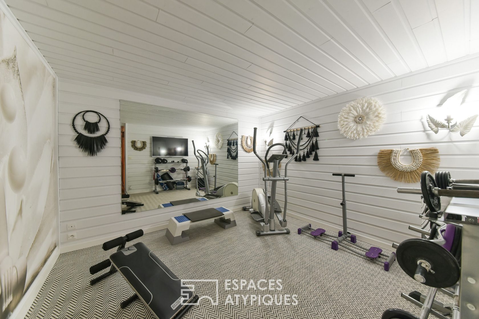 American way of life – villa avec piscine et court de tennis.