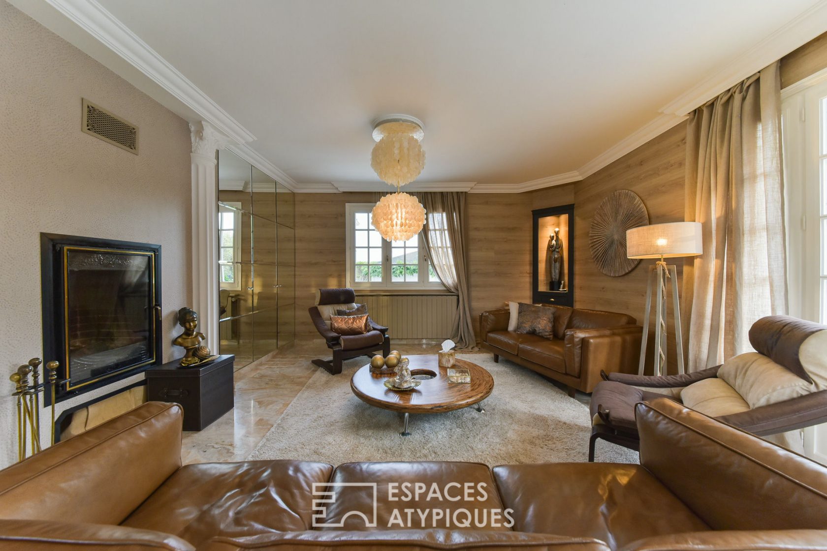 American way of life – villa avec piscine et court de tennis.